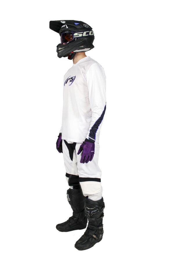 25-TECHNO • WHITE – Image 12