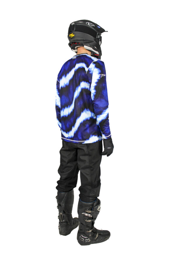 25-CHILL • BLUE – Image 9