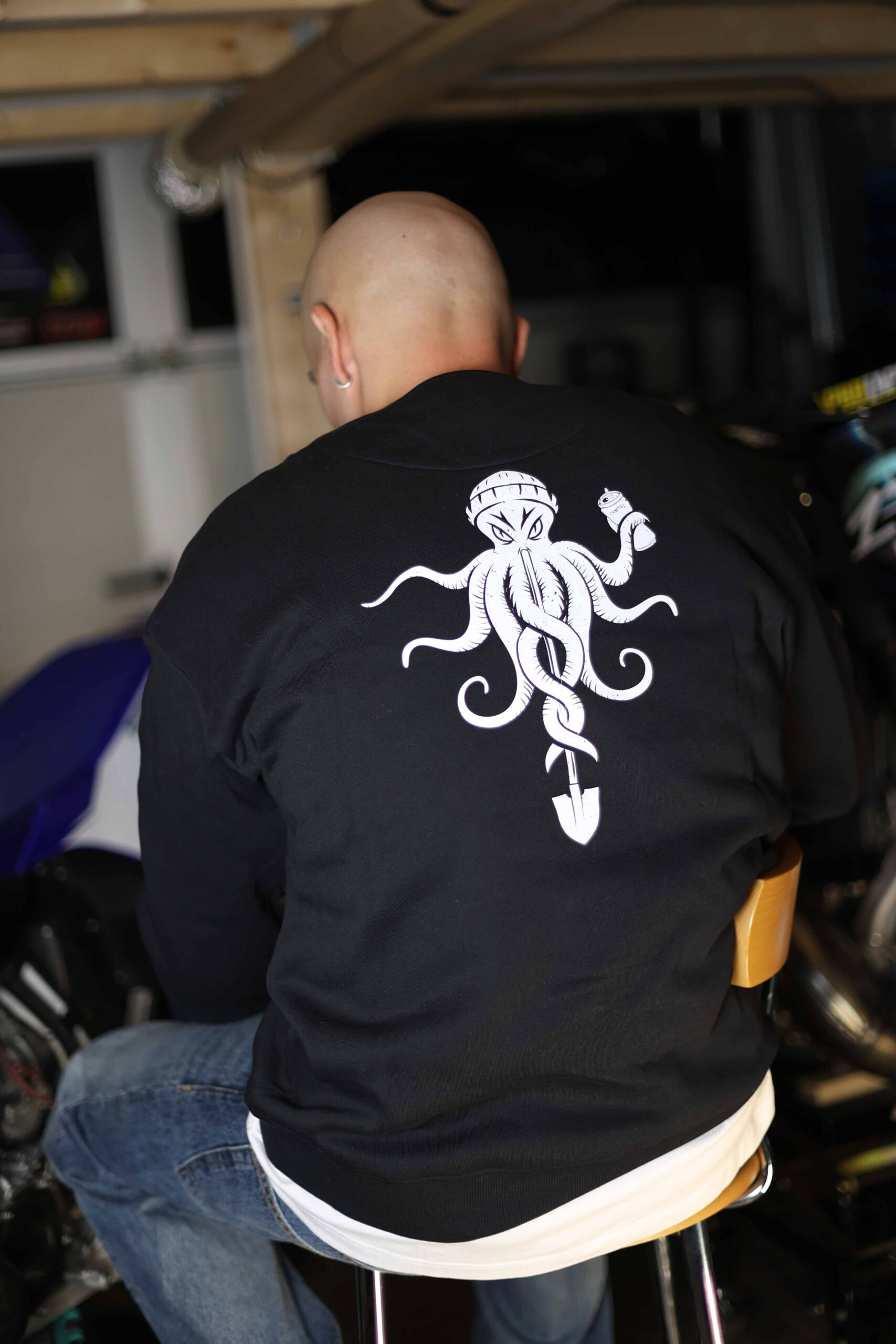 Sweat shirt • Pieuvre - Noir – Image 5